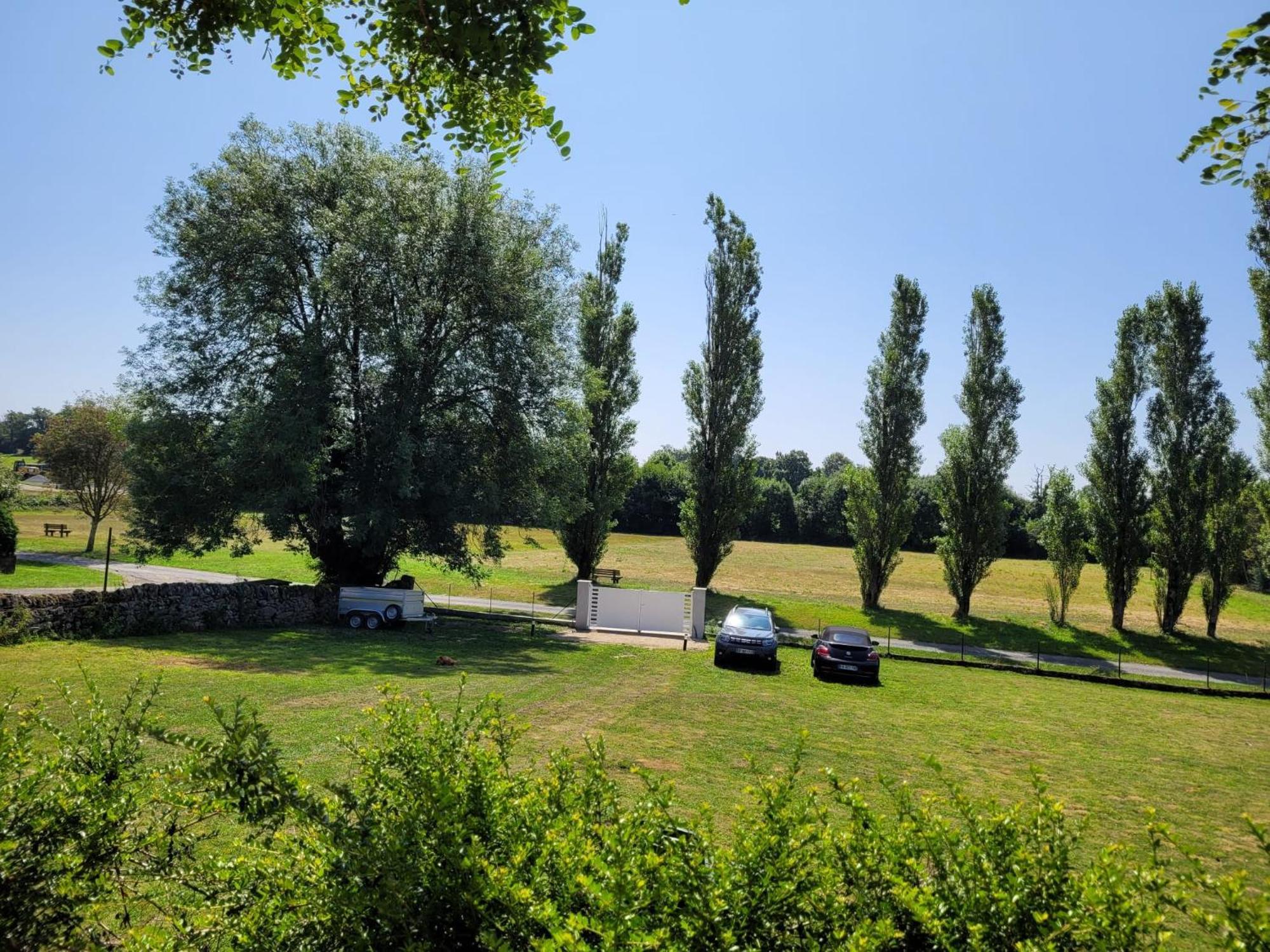 Bed and Breakfast L'Aurigast Auriac-Lagast Exterior foto